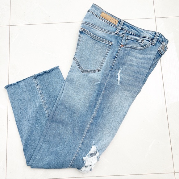 NEW Cello Wide Leg Denim Jeans SIZE 9 Inseam 28 Distressed High Waist - Picture 4 of 12